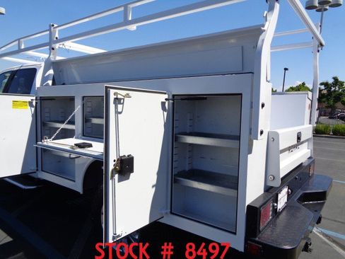 Used 2024 RAM 3500 Big Horn AWD/4WD image 3