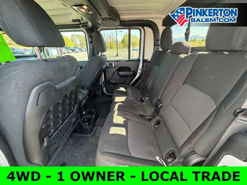 Used 2023 Jeep Gladiator Mojave w/ Cold Weather Group image 5