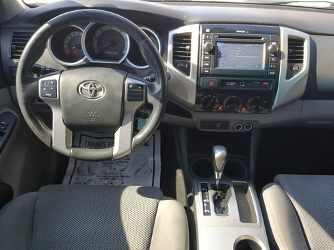 Used 2013 Toyota Tacoma PreRunner image 43