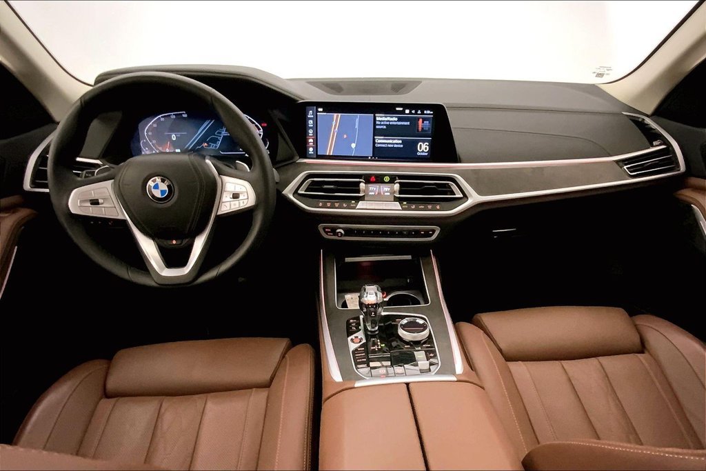 Used 2022 BMW X7 xDrive40i w/ Executive Package AWD/4WD image 16
