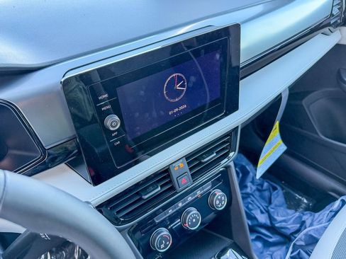 New 2026 Volkswagen Taos S image 18