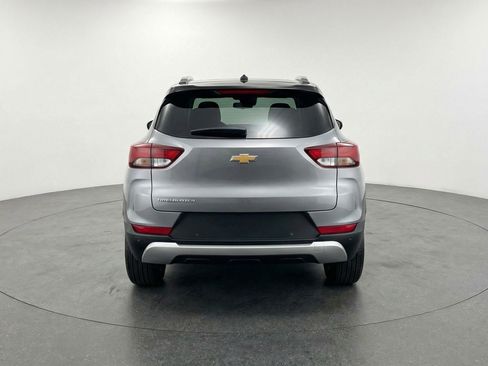 Used 2025 Chevrolet TrailBlazer LT w/ Driver Confidence Package image 7