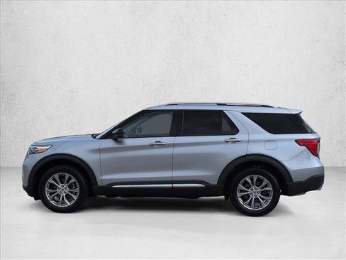 Certified 2022 Ford Explorer Limited w/ Equipment Group 301A AWD/4WD image 9
