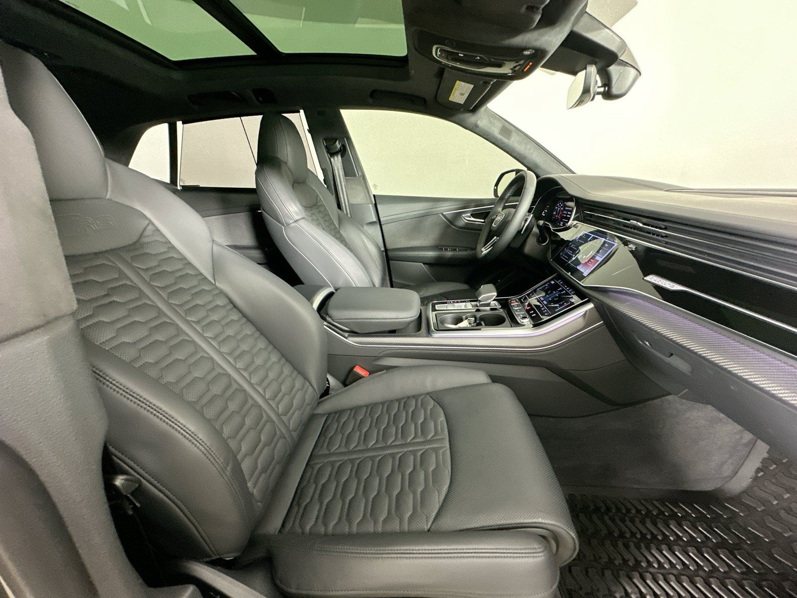 Used 2026 Audi RS Q8 performance AWD/4WD image 43
