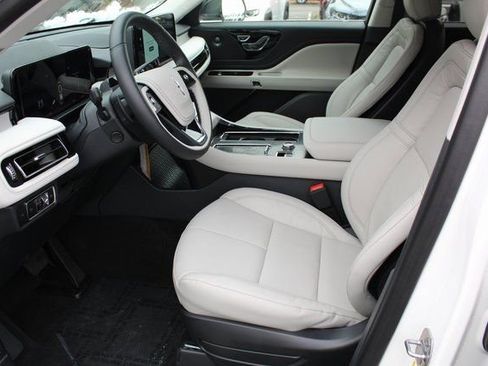 New 2026 Lincoln Aviator Reserve image 12