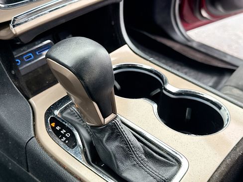 Used 2016 Jeep Grand Cherokee Laredo image 11