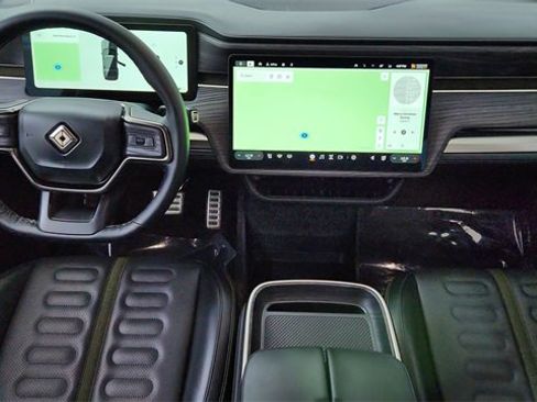 Used 2024 Rivian R1S Adventure image 40