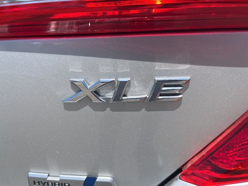 Used 2014 Toyota Camry XLE w/ Convenience Package FWD image 22