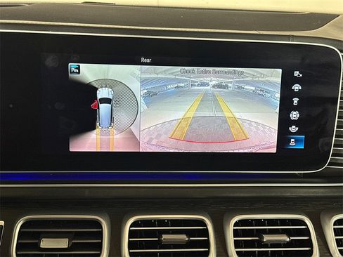 Used 2023 Mercedes-Benz Maybach GLS 600 Maybach GLS 600 image 34