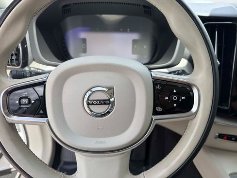 Certified 2024 Volvo XC60 B5 Plus w/ Climate Package AWD/4WD image 27