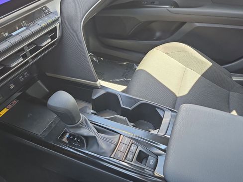 Used 2025 Toyota Camry LE FWD image 37