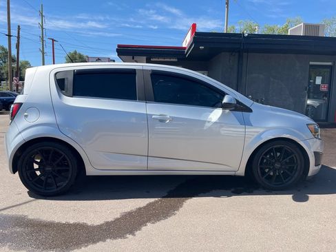 Used 2014 Chevrolet Sonic LT w/ Fun and Sun Package FWD image 6