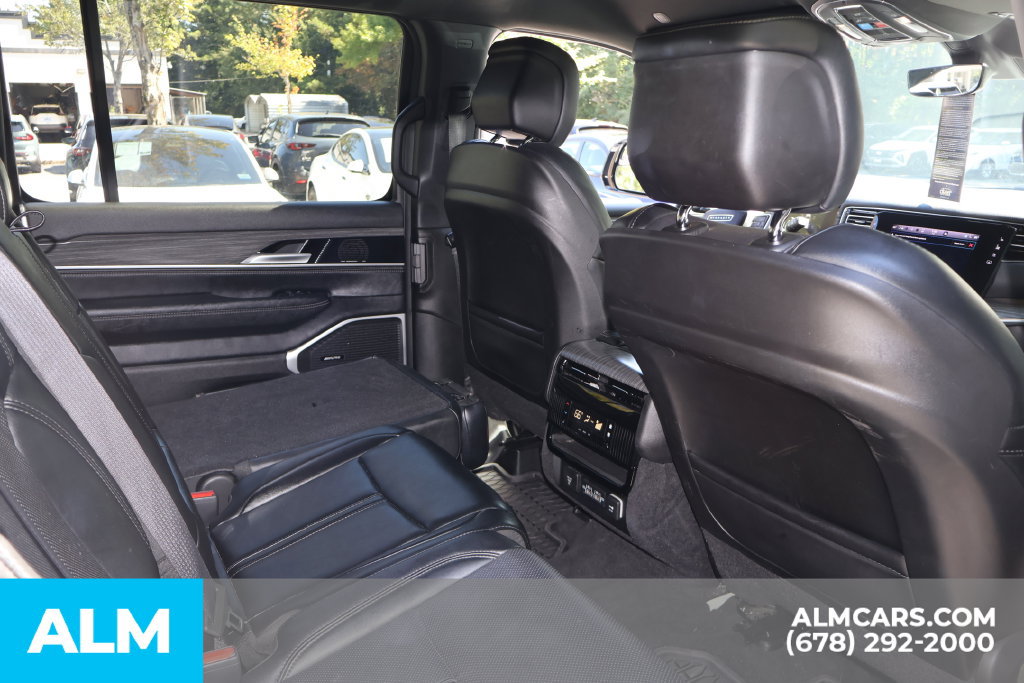 Used 2024 Jeep Wagoneer L Series II w/ Flexible Seating Group RWD image 28