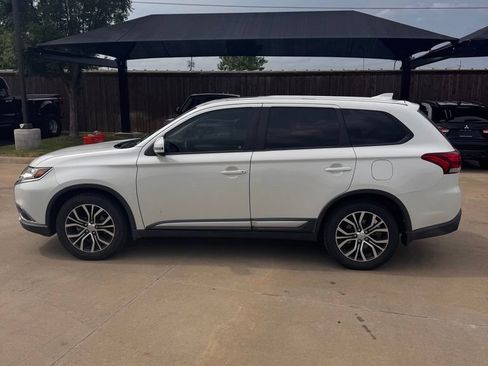 Used 2018 Mitsubishi Outlander SE FWD image 4