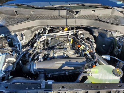 New 2025 Ford Explorer Active w/ Active Comfort Package image 11