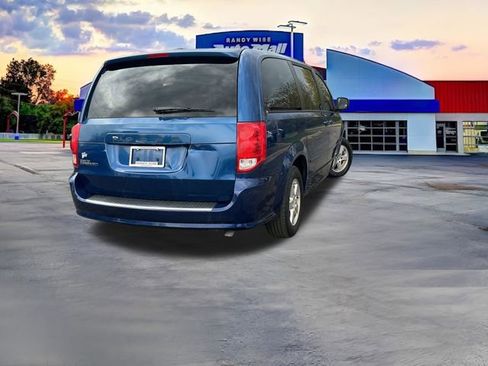 Used 2011 Dodge Grand Caravan Mainstreet w/ PWR Convenience Group FWD image 7