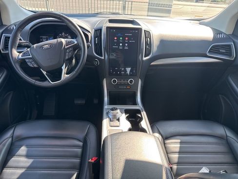 Used 2024 Ford Edge SEL w/ Convenience Package image 11