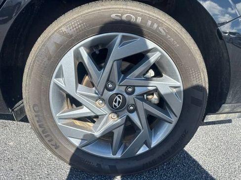 Used 2025 Hyundai Elantra Hybrid FWD image 10