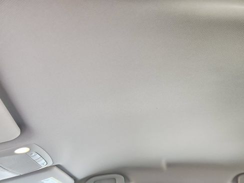 Used 2018 Nissan Rogue SV w/ Premium Package FWD image 25
