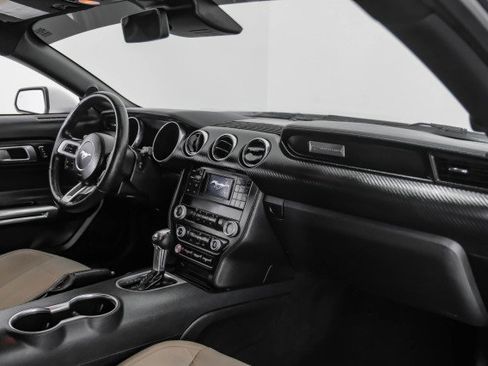 Used 2021 Ford Mustang Coupe image 8