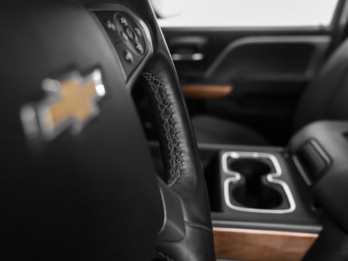 Used 2017 Chevrolet Silverado 1500 LTZ w/ Sport Package image 32