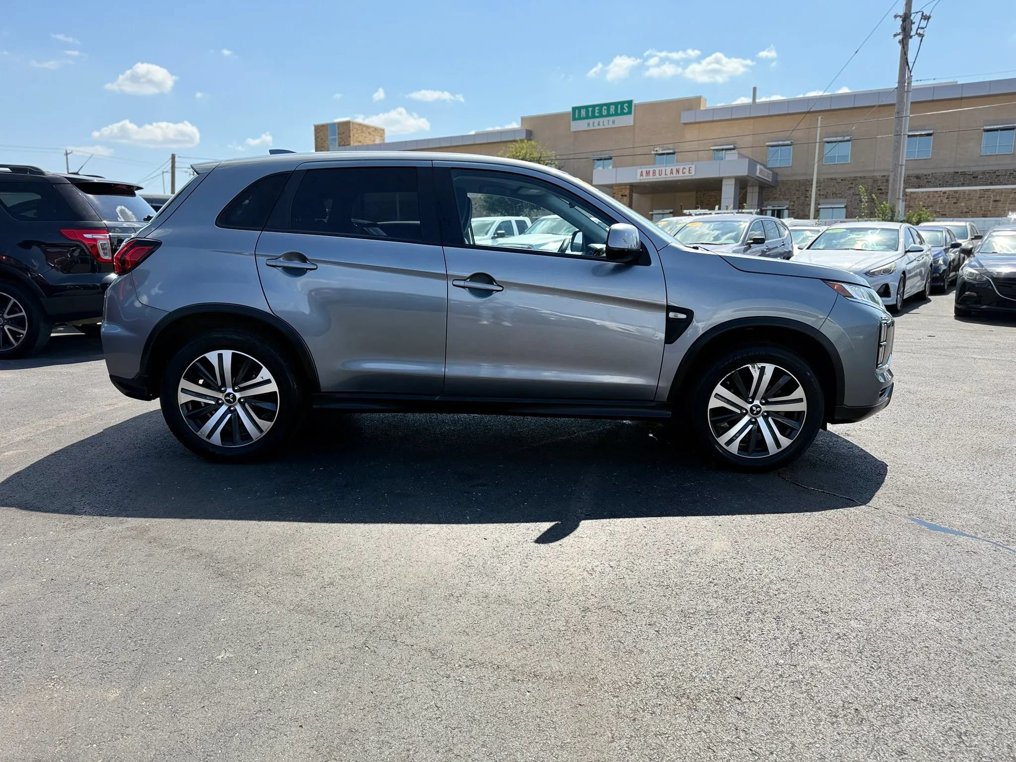 Used 2021 Mitsubishi Outlander Sport FWD image 2