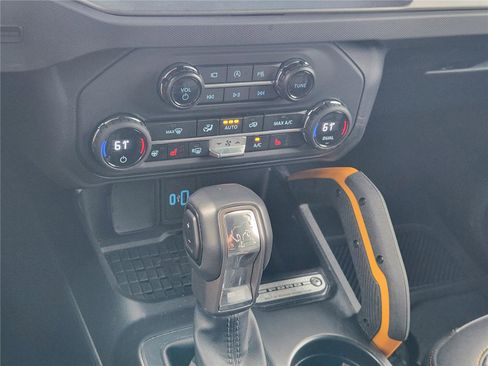 Used 2024 Ford Bronco Badlands AWD/4WD image 19