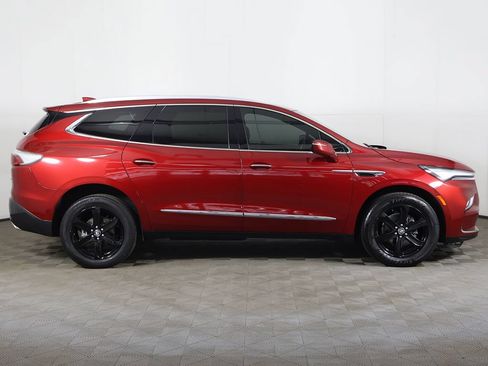 Used 2023 Buick Enclave Essence w/ Sport Touring Edition FWD image 18