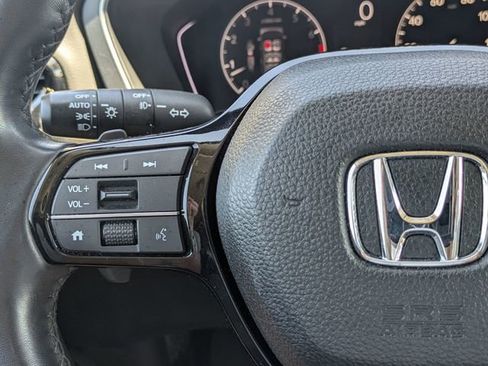 Used 2025 Honda Pilot EX-L image 17