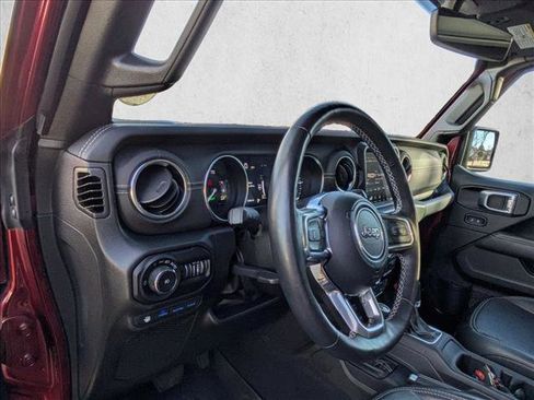 Used 2022 Jeep Wrangler Unlimited Sahara w/ Cold Weather Group image 10