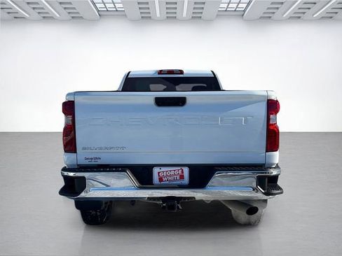 Used 2025 Chevrolet Silverado 2500 W/T w/ WT Convenience Package image 5