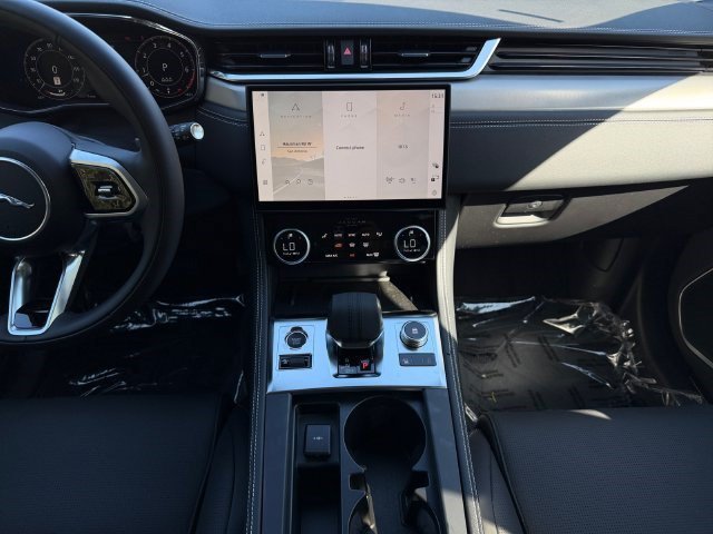New 2026 Jaguar F-PACE R-Dynamic S AWD/4WD image 15