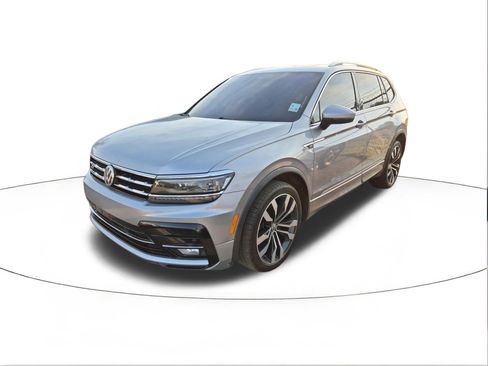 Used 2020 Volkswagen Tiguan SEL Premium R-Line w/ 3rd Row Seat Package image 4