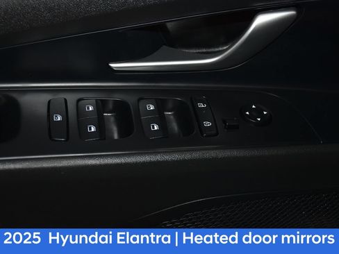 Certified 2025 Hyundai Elantra SEL FWD image 23