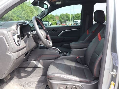 Used 2023 Chevrolet Colorado Z71 w/ Z71 Convenience Package 2 AWD/4WD image 14