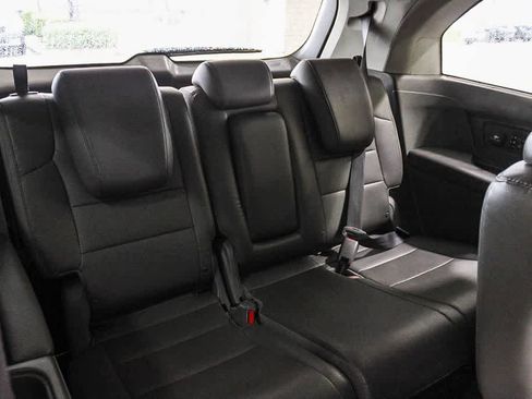 Used 2014 Honda Odyssey Touring image 16