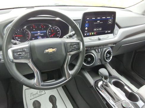 Used 2023 Chevrolet Blazer LT image 12