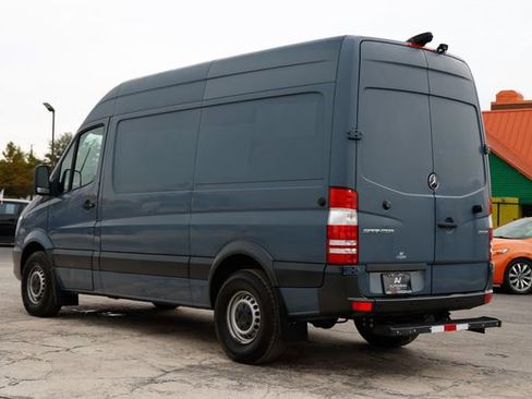 Used 2018 Mercedes-Benz Sprinter 2500 image 7