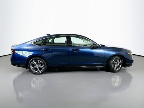 Used 2025 Honda Accord EX-L image 8