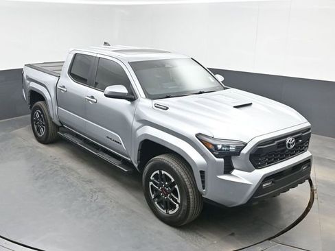 Used 2025 Toyota Tacoma TRD Sport w/ TRD Sport Upgrade Package AWD/4WD image 33
