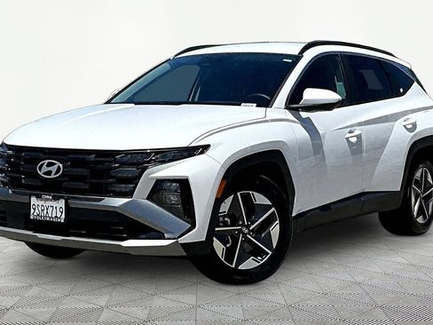 Used 2025 Hyundai Tucson SEL FWD image 3