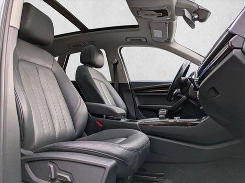 Used 2018 Audi Q5 2.0T Premium Plus w/ Premium Plus Package image 24