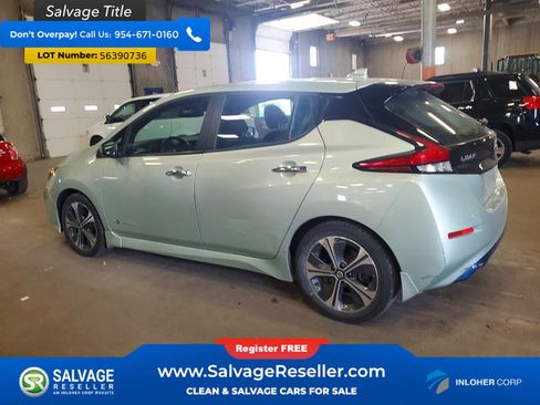Used 2018 Nissan Leaf SV w/ SV Technology Package FWD image 3