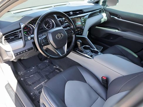 Used 2020 Toyota Camry XLE w/ Driver Assist Package FWD image 13