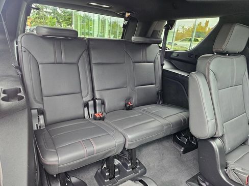 Used 2024 Chevrolet Tahoe RST w/ Luxury Package AWD/4WD image 13