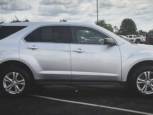 Used 2017 Chevrolet Equinox LS FWD image 20
