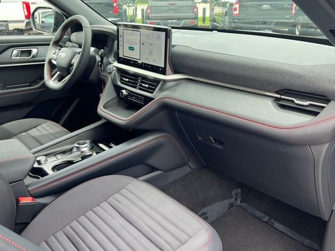 New 2025 Ford Explorer ST-Line image 31