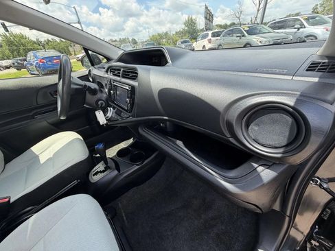 Used 2016 Toyota Prius C One FWD image 12
