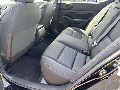 Used 2023 Nissan Altima 2.5 SV w/ SV Premium Package FWD image 10