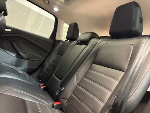 Used 2018 Ford Escape Titanium image 31